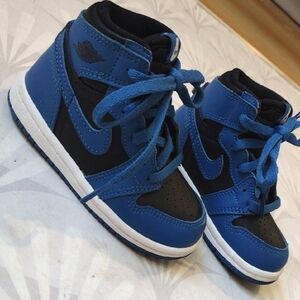 Nike Kids High-Top Sneakers - Blue and Black